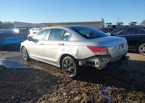 2008 Honda Accord 2.4 Lx z USA, uszkodzony, nr VIN 1HGCP26348A091156